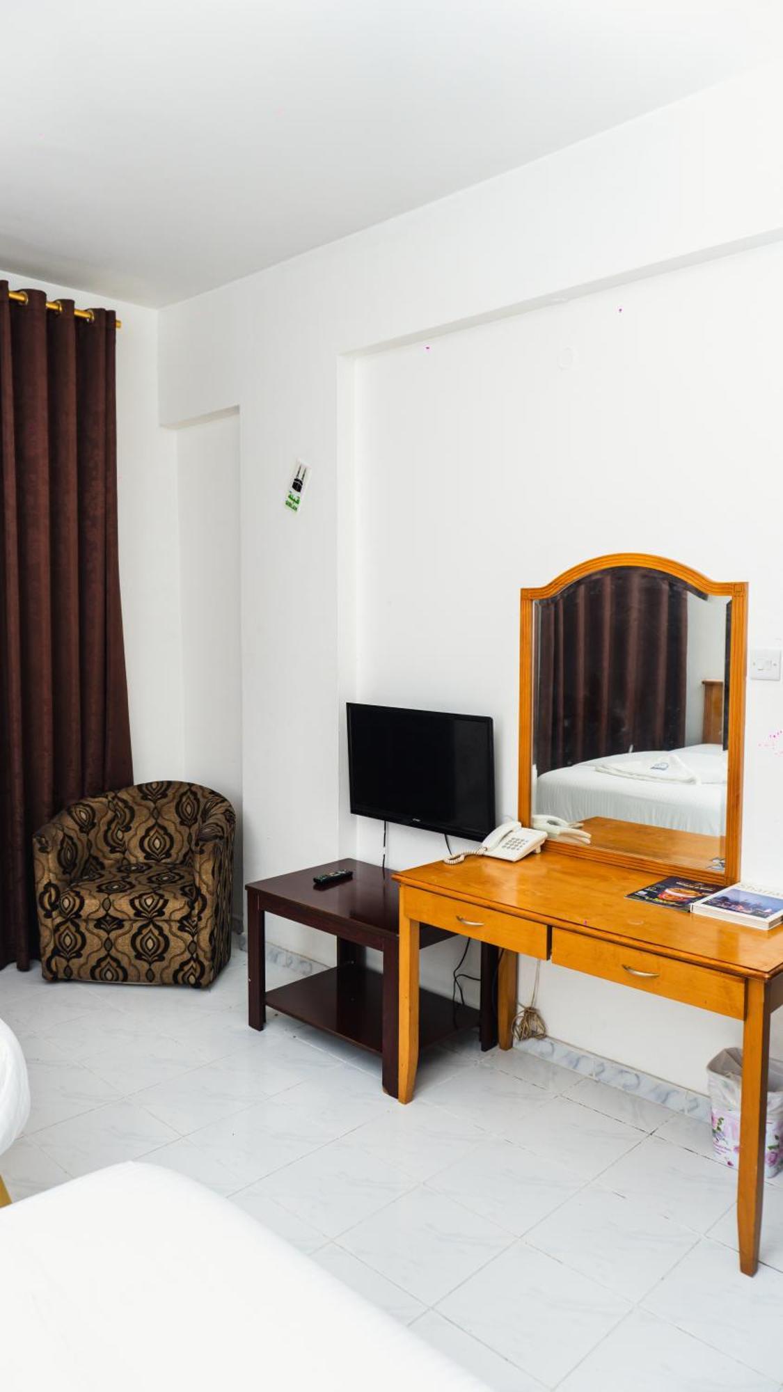 Pan Emirates Hotel Apartments Sharjah Esterno foto